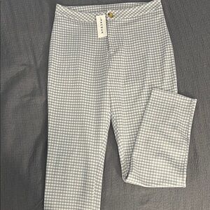 Gray Ankle Cropped Pants with Tailored Fit